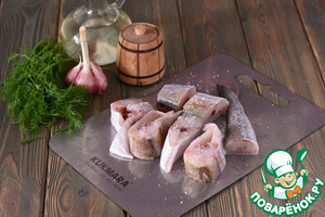 Жареный минтай с укропом и чесноком Жареный минтай с укропом и чесноком